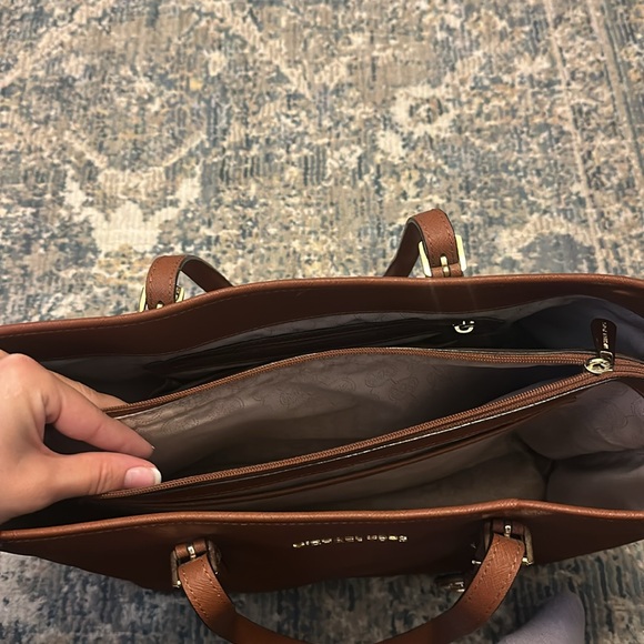 Michael Kors textured leather tote - Picture 8 of 14